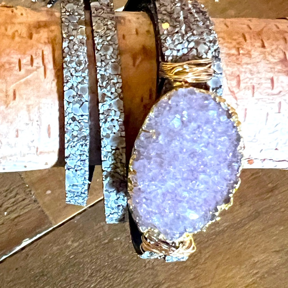 Handmade leather wrap bracelet with magnetic clasp. - Picture 7 of 8